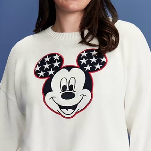 Old Navy x Disney© Mickey Mouse Graphic Sweater - Picture 3 of 7